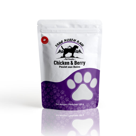 TRUE NORTH RAW CHICKEN & BERRY STICKS 150G